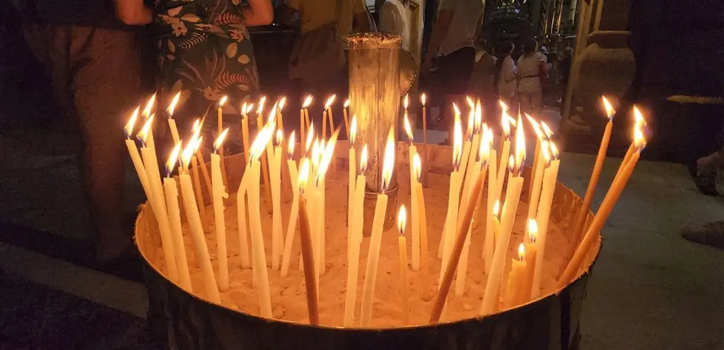 Private Candle Lighting at the Tomb of Jesus – Jerusalem + Video
